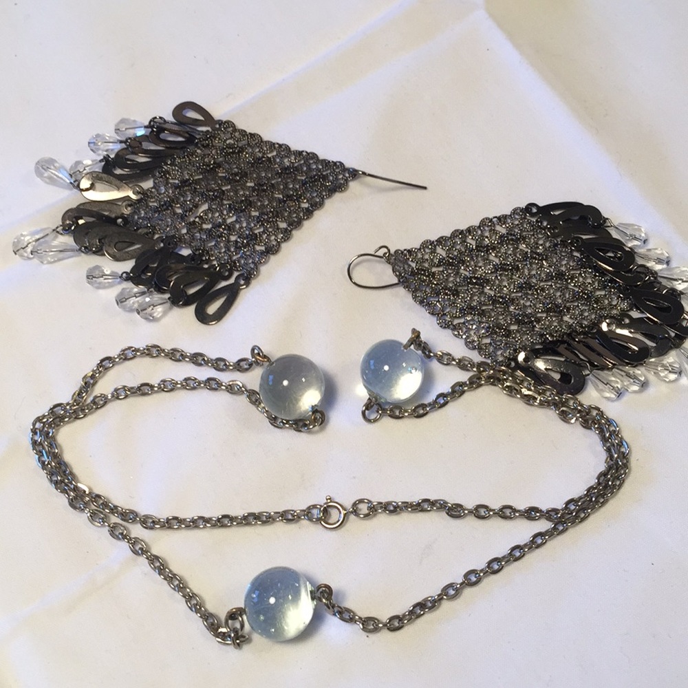 Vintage weird marble necklace, mesh earrings